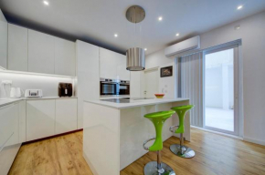 3 bedroom modern apt in Sliema